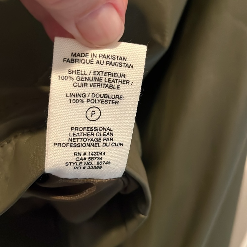 Avec le fils butter soft feminine leather jacket- color is olive drab. NWT - Picture 5 of 7